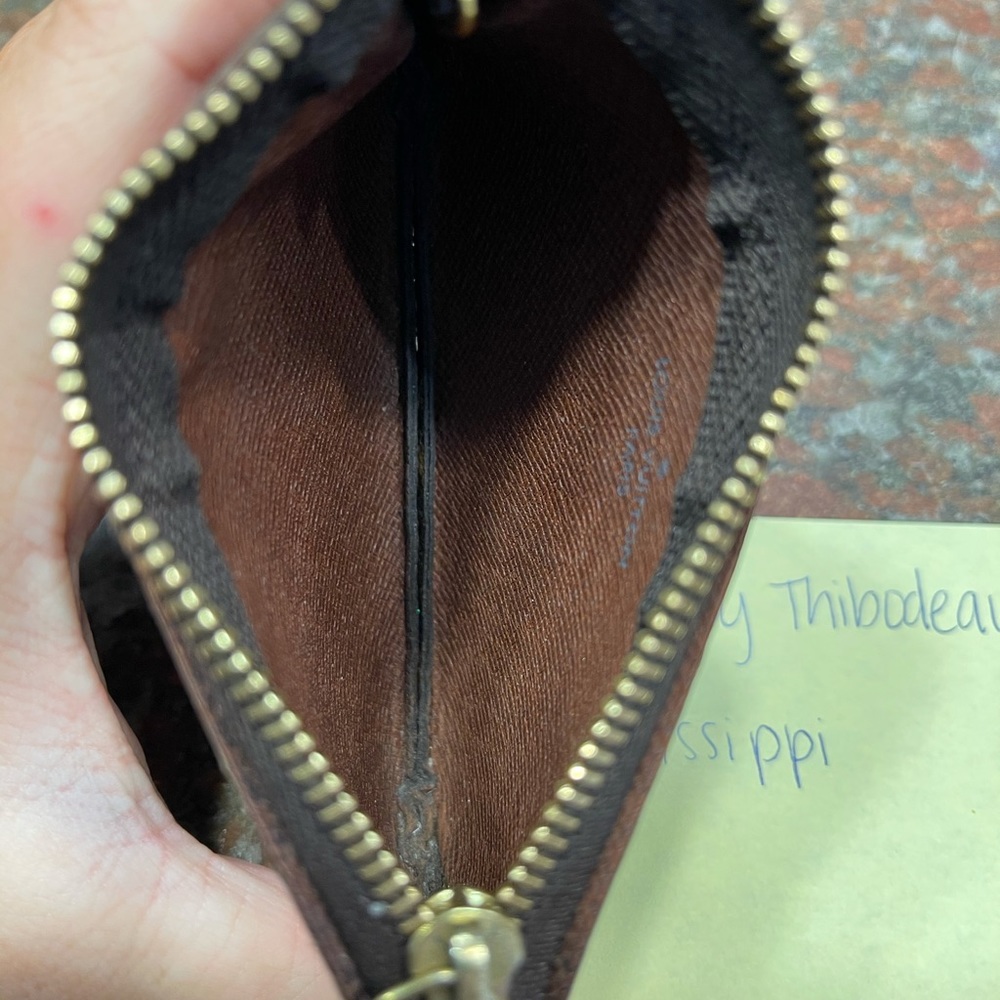 LV MONOGRAM POUCH - Picture 4 of 4